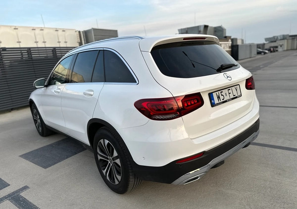 Mercedes-Benz GLC cena 172000 przebieg: 60000, rok produkcji 2020 z Barlinek małe 154